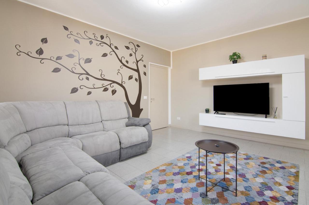Apartmán Colico Center Exteriér fotografie
