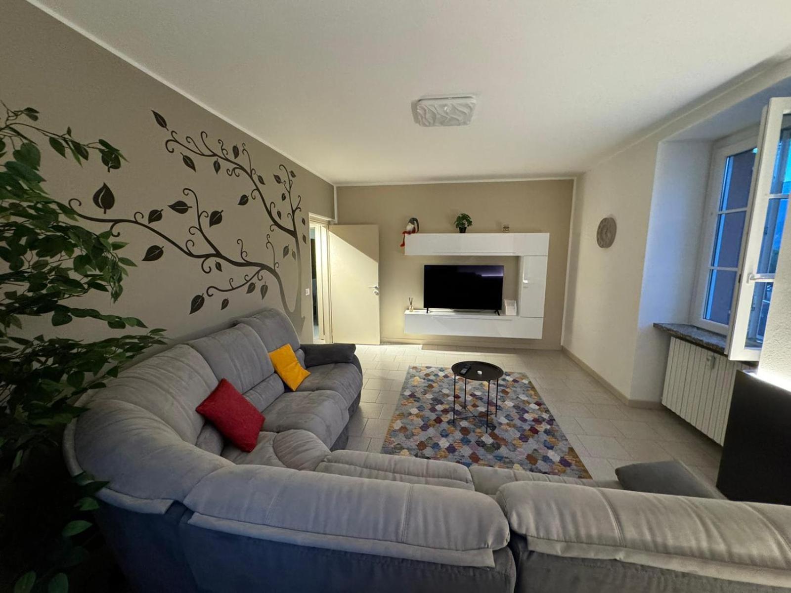Apartmán Colico Center Exteriér fotografie