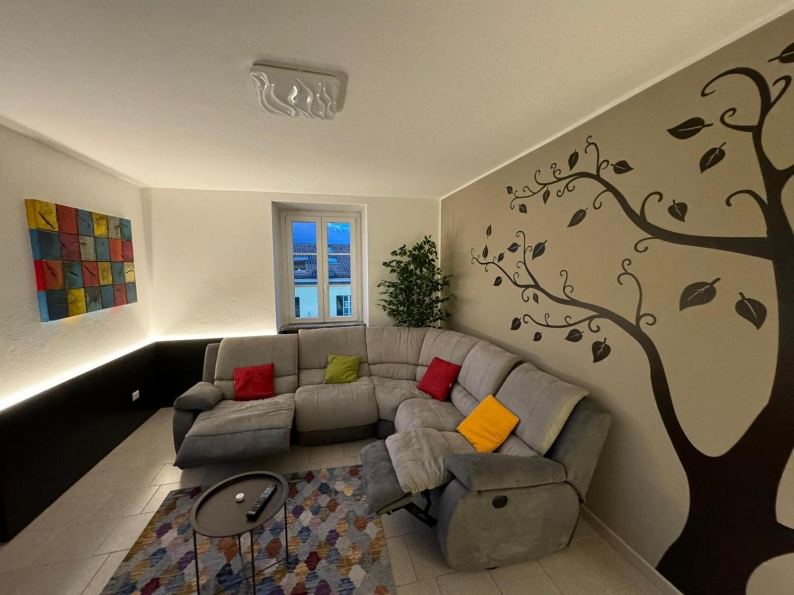 Apartmán Colico Center Exteriér fotografie